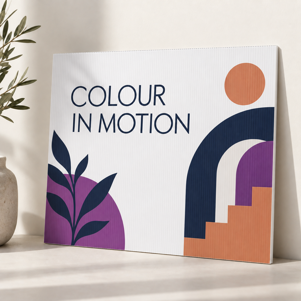 Printed Correx sign showing a smooth face, flute openings on the top edge and a closed side edge.